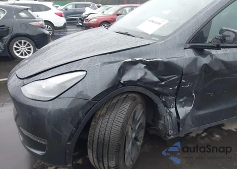 2024 Tesla Model Y Long Range Dual Motor All-Wheel Drive from USA, damaged, VIN 7SAYGDEE5RA325400